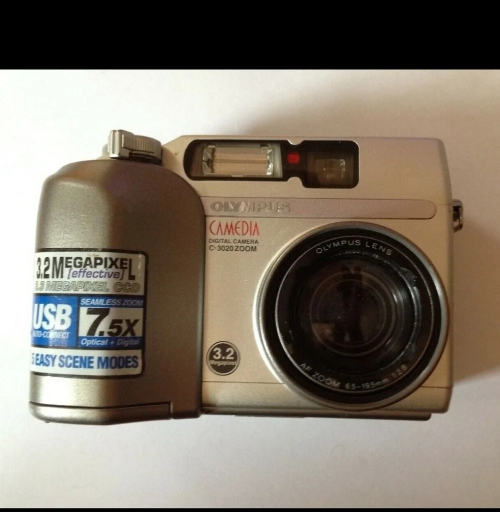 Olympus C-3020 Zoom 3.2MP Digital Camera - Metallic Silver USB Connect